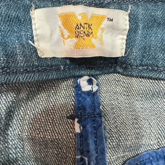 ANTIK DENIM ~ Low rise medium wash distressed straight leg jeans size 31 - Picture 6 of 9